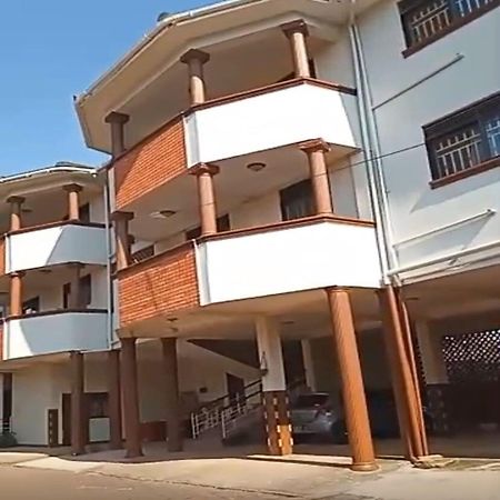 The Abode Apartments Lake View & Breakfast Suite Near Beach Entebbe Exteriér fotografie