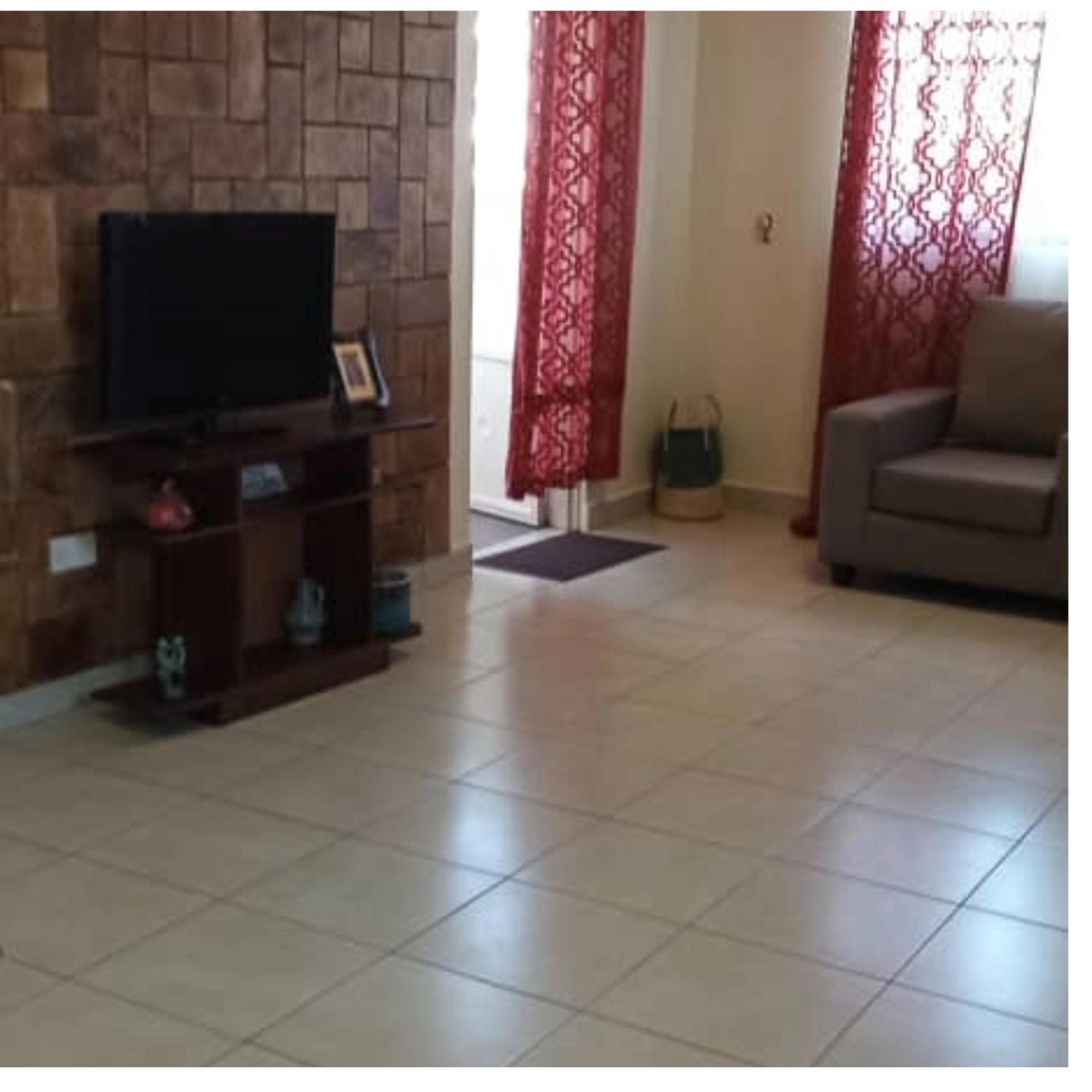 The Abode Apartments Lake View & Breakfast Suite Near Beach Entebbe Exteriér fotografie